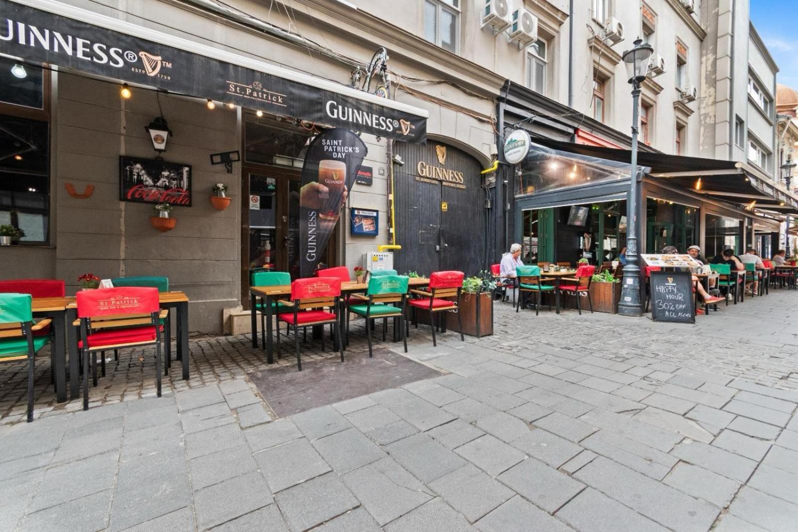 Old Town Fun & Spa Bukarest Exterior foto